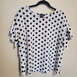 ✨️2/$20 Flutter-Sleeve Dot Blouse